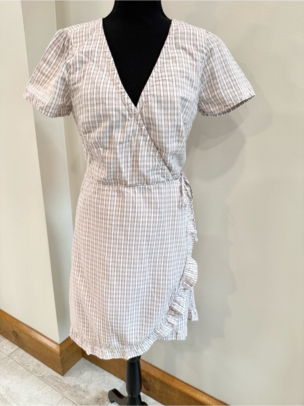 Abercrombie & Fitch cottagecore wrap plaid dress size M